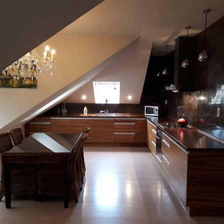 Utulny Apartman V Bratislava 15 מראה חיצוני תמונה