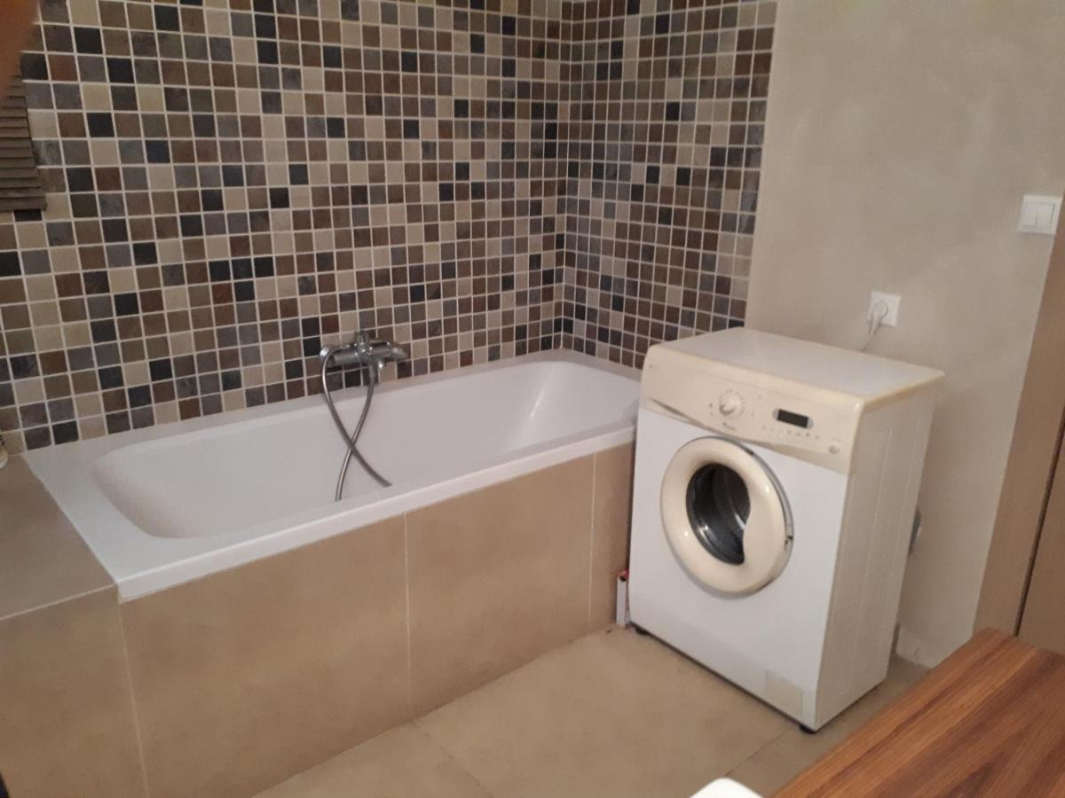 Utulny Apartman V Bratislava 15 מראה חיצוני תמונה