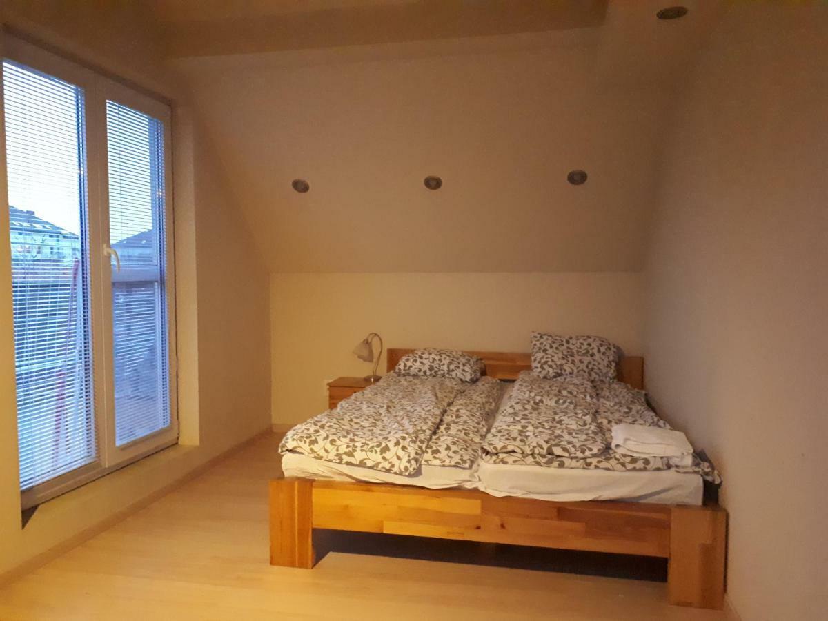 Utulny Apartman V Bratislava 15 מראה חיצוני תמונה