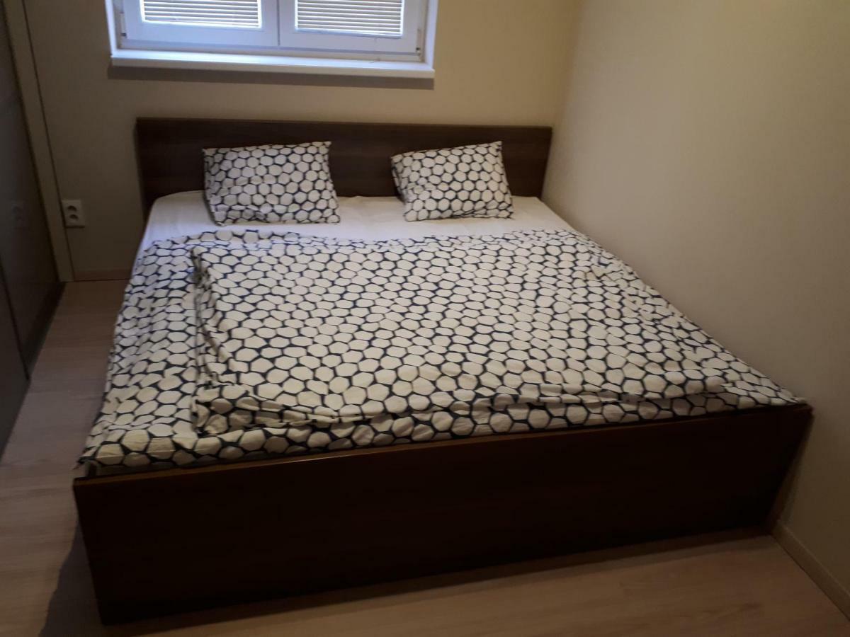 Utulny Apartman V Bratislava 15 מראה חיצוני תמונה